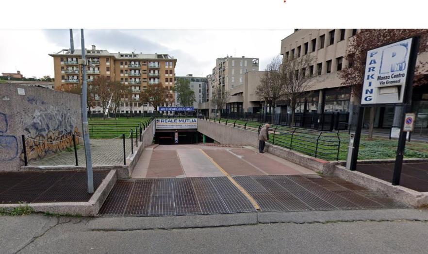 Mako Suites - Centro E Stazione Monza Exterior photo