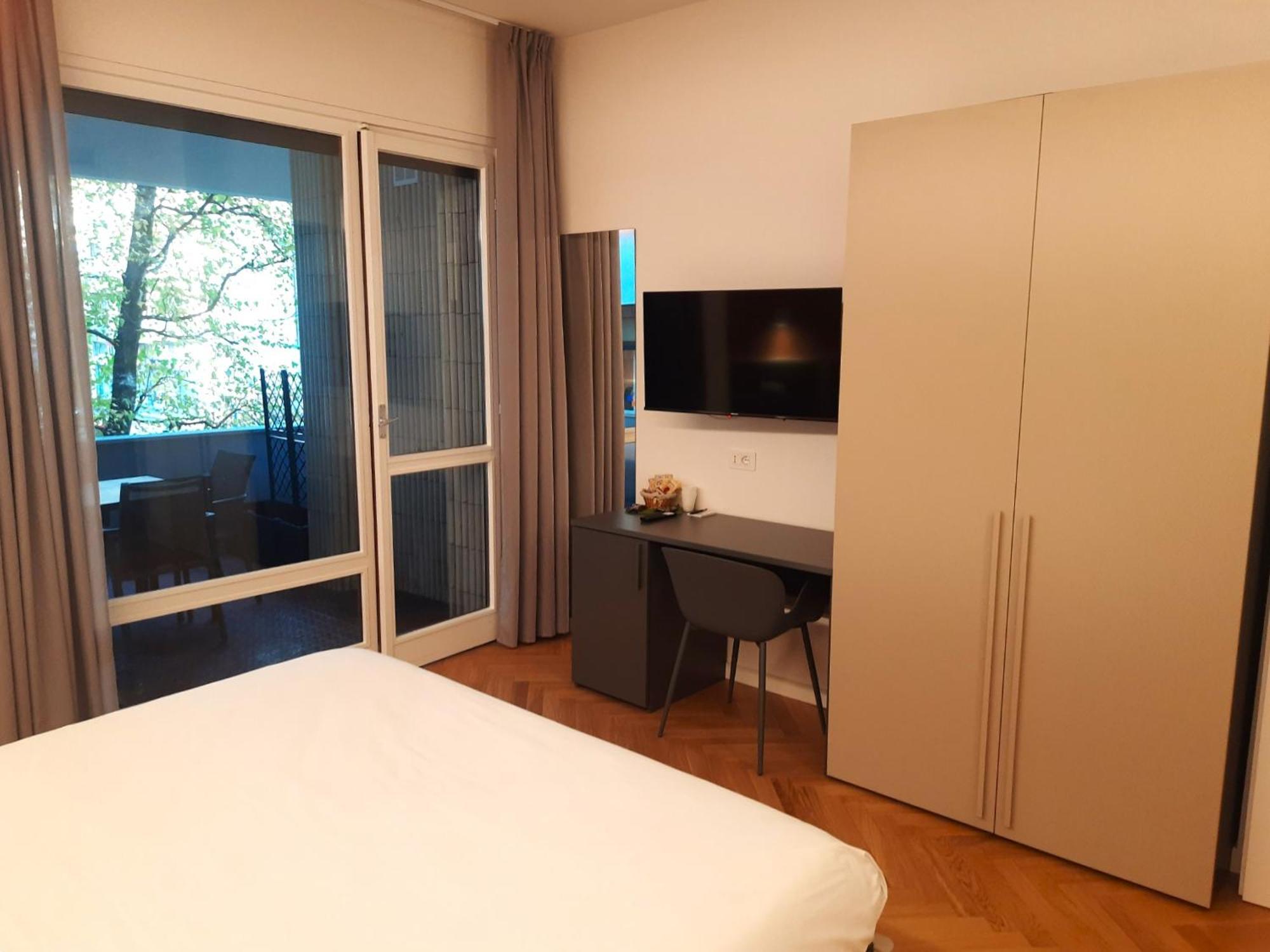 Mako Suites - Centro E Stazione Monza Exterior photo